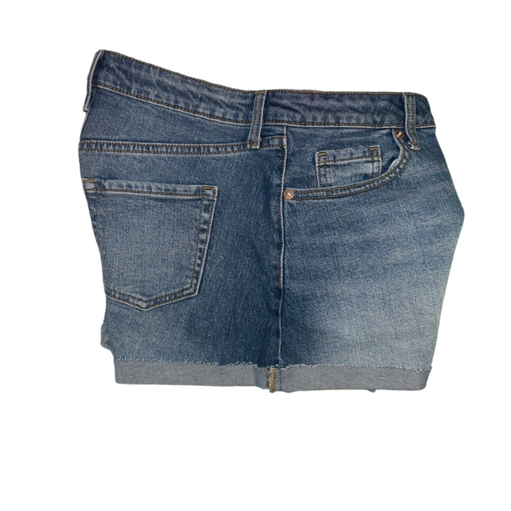 Wild‎ Fable High-Rise Rolled Cuff Shorts NWT Women’s 4/2.5” Inseam Medium Wash - Picture 9 of 9